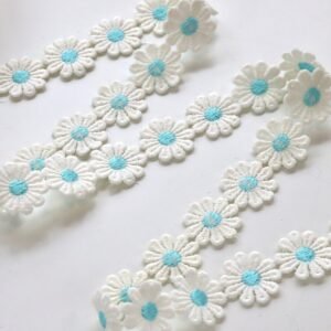 13mm Daisy Guipure Lace - White/Pale Blue